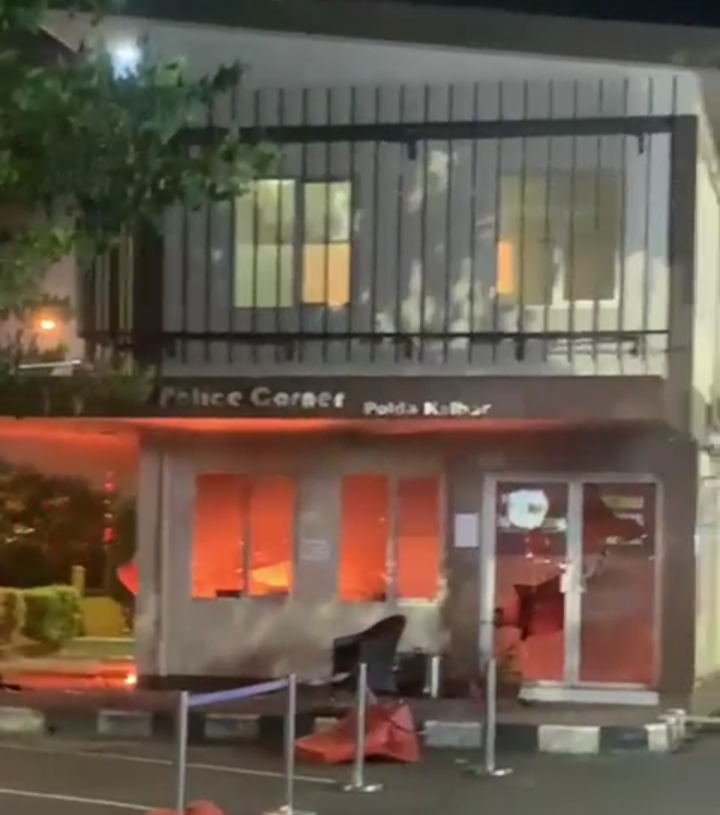 Pos polisi Ayani Megamall 